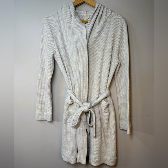 aerie | Intimates & Sleepwear | Aerie Light Gray Waffle Knit Robe ...
